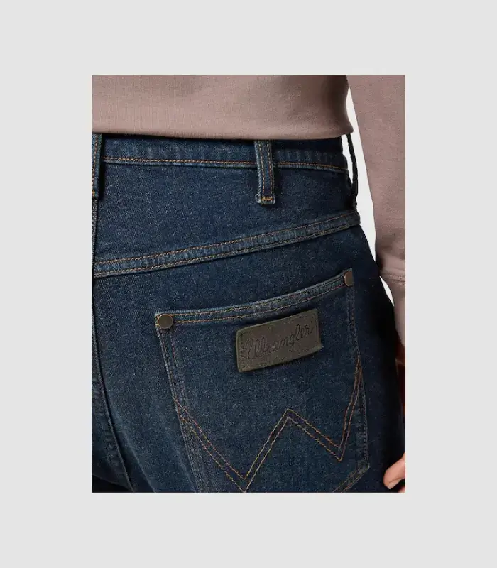 Frontier-Slim-Fit-Jeans-crafted-from-stretch-indigo-denim—OEM-manufacturer-Denim-Apparels